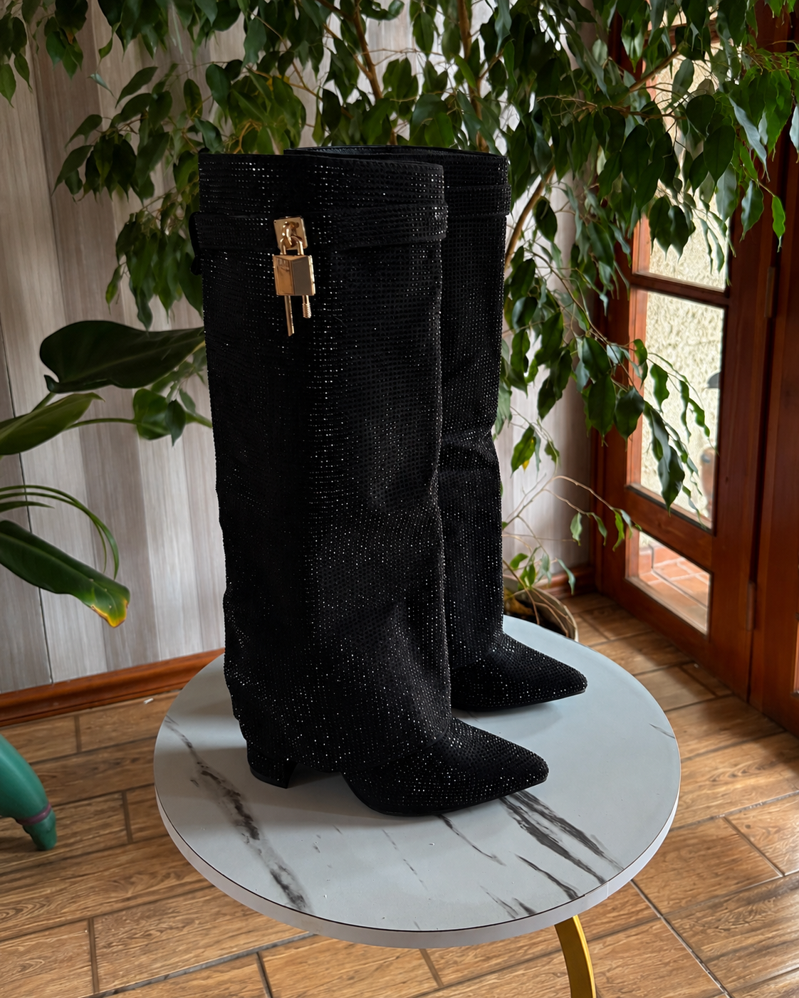 Bota Negra Con Brillo